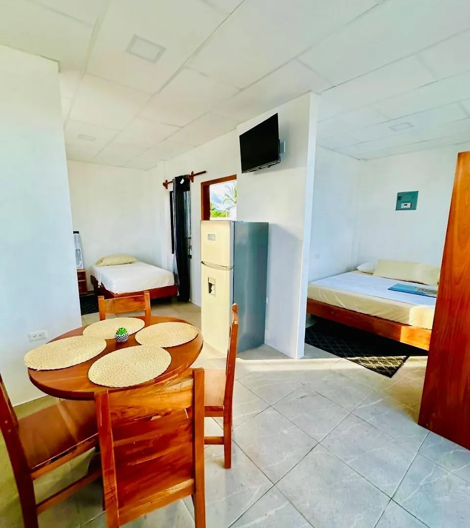 شقة Casa Familiar Con Vista Bahia Y Terraza بويرتو أيورا 0*,  الإكوادور